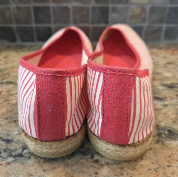 Andre Assous Sz 8 Cream Red Striper Canvas Espadrille Flats Slip On Runs Narrow - Picture 9 of 11